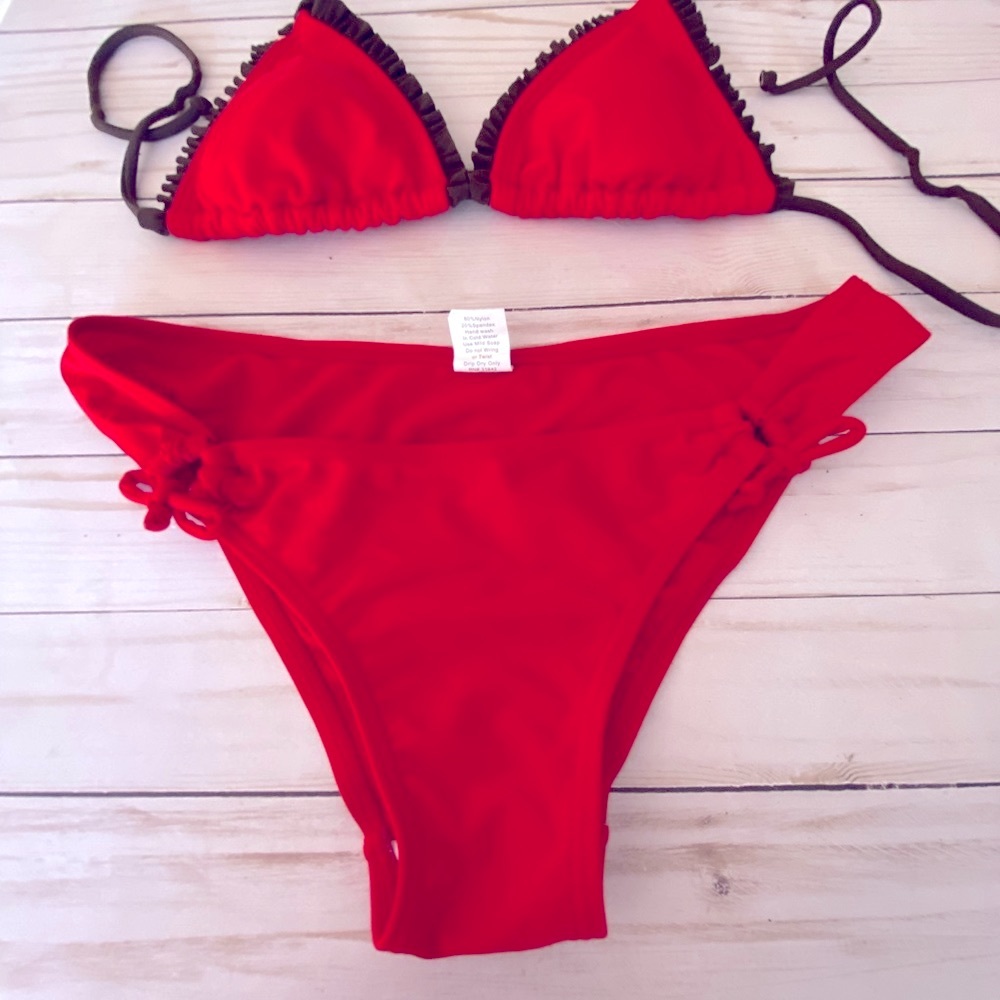Jamaican Style Red Bikini. Adjustable top w/removable cups. Size Small